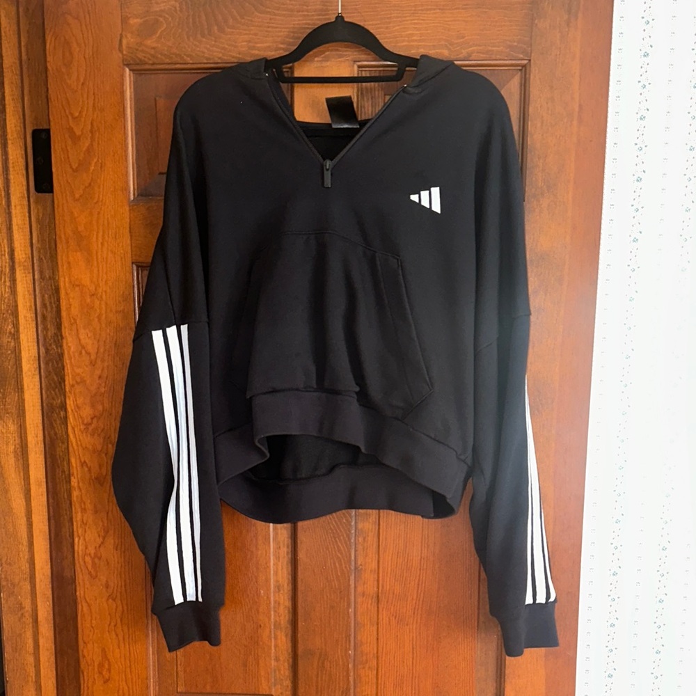 ADIDAS SWEAT SHIRT